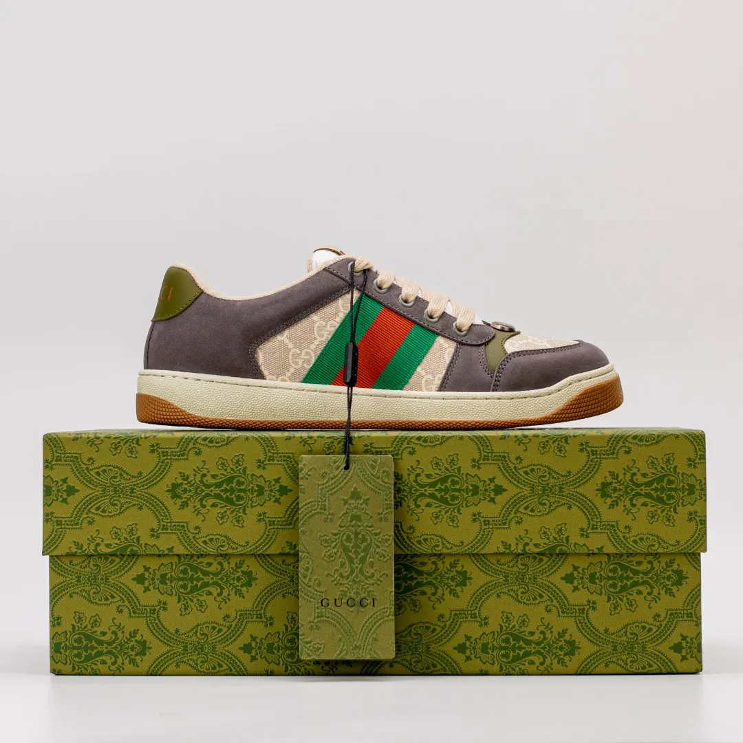 Factory price 580 [Higher version] GUCCI casual sports distressed small dirty shoes, polished cowhide fabric, hand-made distressed effect!  Original terry cloth, delicate, soft, comfortable and breathable. Privately molded steel-stamped two-color original TPU outsole (lower layer is wider, upper layer is narrower) to differentiate the wrong version of the outsole in the market. Fabric, material, outsole, detail comparison SIZE: 34-41, 38-45 regular size (women's 34, 41, men's 38, 45 customized, non-returnable and non-exchangeable) (women's colors and men's models need to be customized)